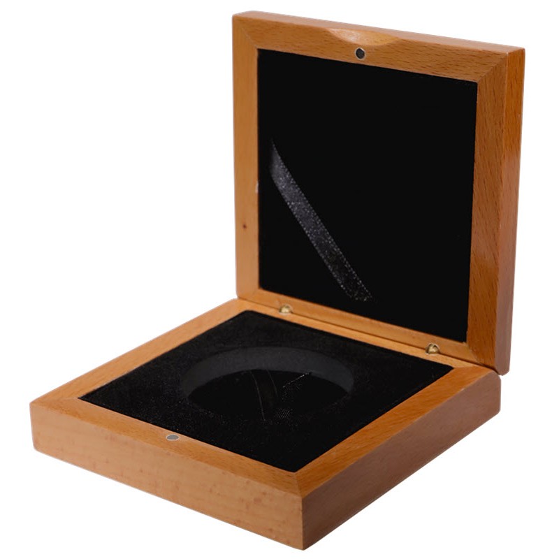 Футляр деревянный желтый лак Ø 44